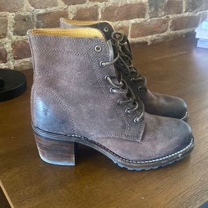 Frye Sabrina Lace Up Booties